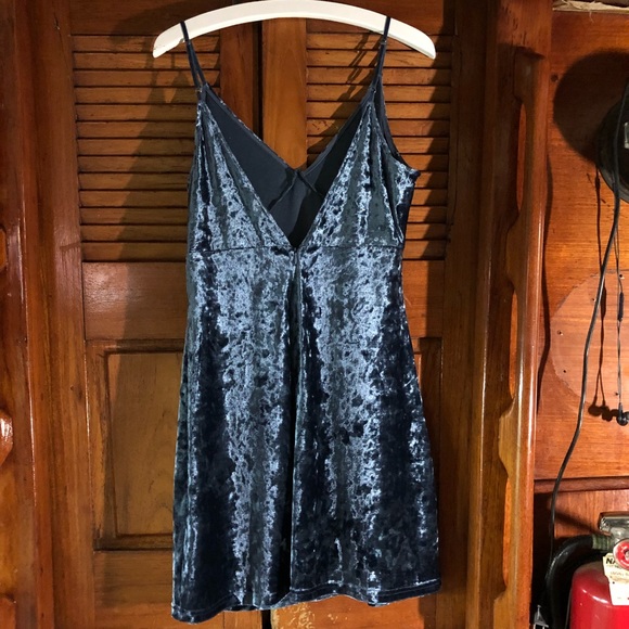 Boutique Navy velvet dress - Picture 5 of 8